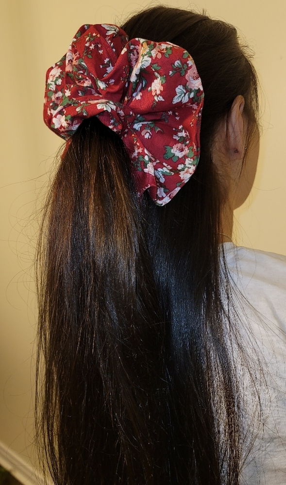 Giant floral scrunchie! 2 for 25!